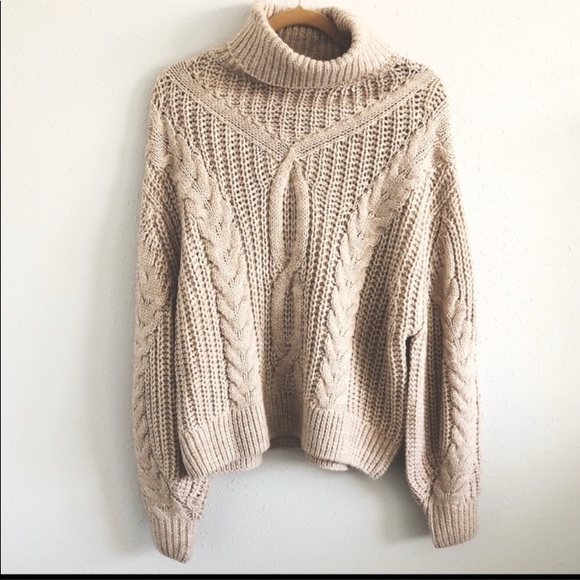 H&M turtle cowl neck sweater cozy oversized - Picture 1 of 3